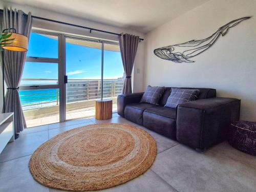 Luxurious Ocean View Beachfront Apartment