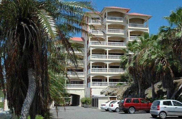 Lujoso condominio con vista al mar en Dawn Beach