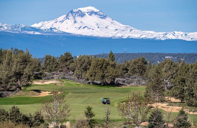 Luxurious One Bedroom Vacation Rental at Pronghorn Resort in Bend, Oregon