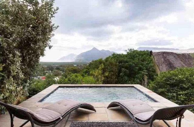 Luxurious Peaceful Mountain Retreat-Heated Pool