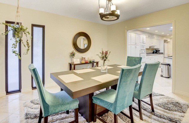 Luxurious & Private | Mins to Strip, Pool, HotTub