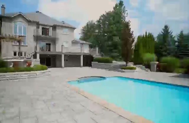 Luxurious retreat with endless entertainment options