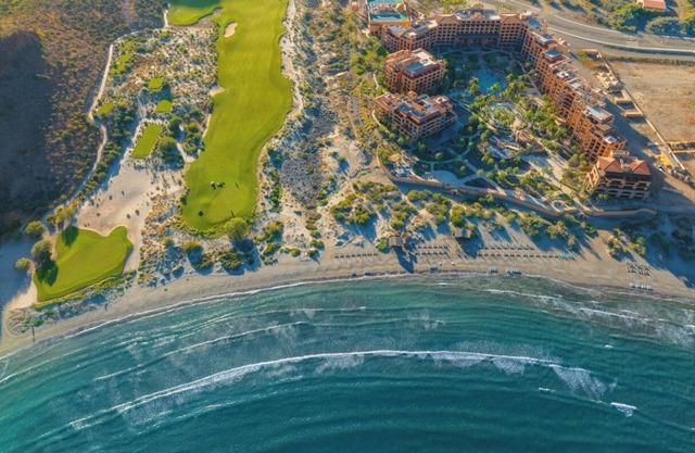 Luxurious Retreat with Stunning Ocean Views in Loreto