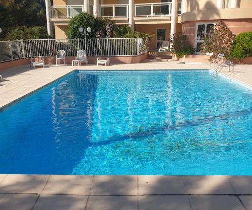 Luxurious sea view apartment Cannes Vieux Cannet