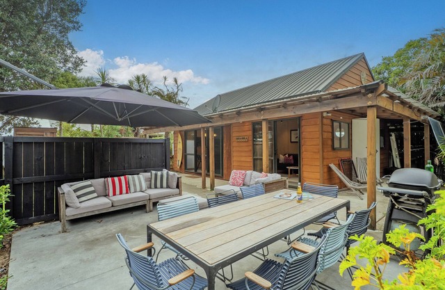 Luxurious Simplicity - Matarangi Holiday Home