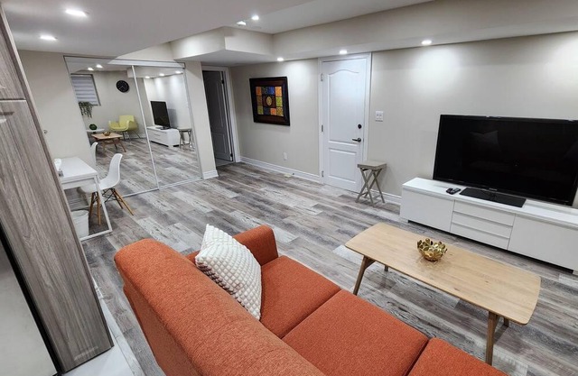 Luxurious & spacious private apartment w/ all amenities