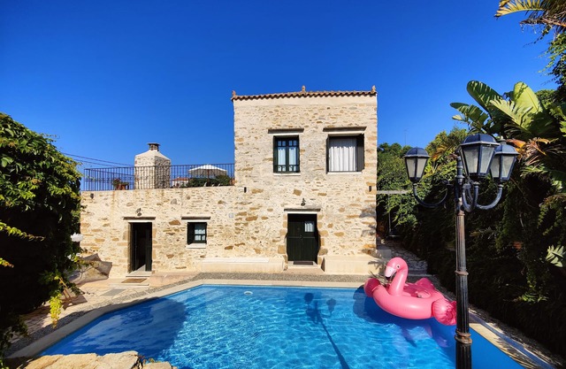 ★ Luxurious stone villa, totally private pool, peaceful, near sea, WiFi, parking