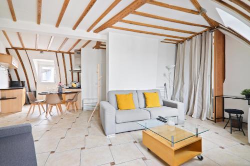 Luxurious Studio Apartment Center of Paris Free NetFlix