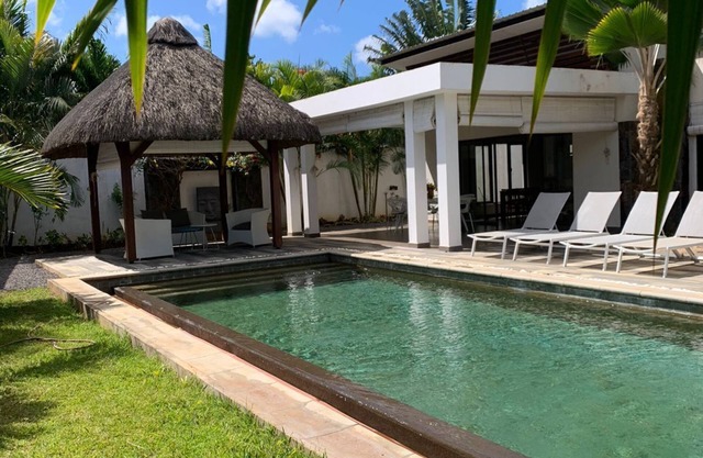 Luxurious Villa, 3 bedrooms - center of Grand Baie, swimming pool