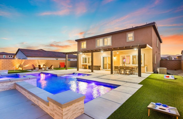 Luxurious Villa, Pool/Spa, Fire Pit & Games