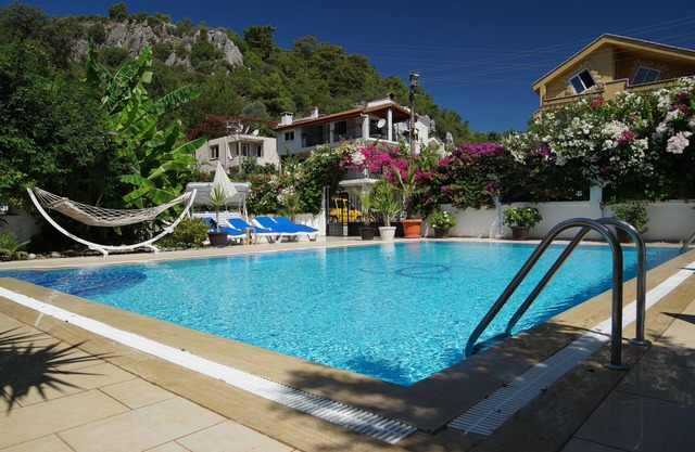 15% DESCUENTOS AHORA! Villa de lujo con piscina privada y jardines y viaje en yate privado