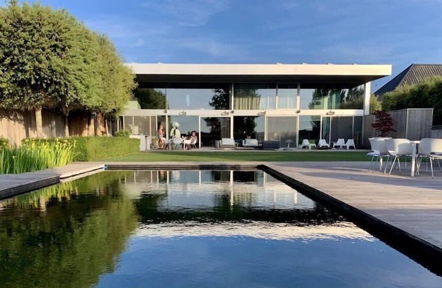 Luxurious villa with pool, sauna and swimming pond