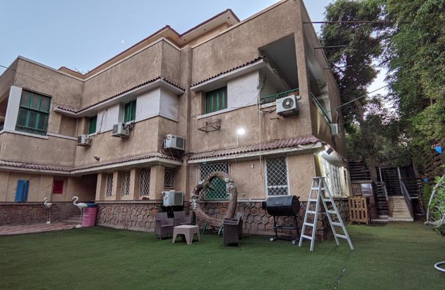 Luxurious villa with swimming pool, private entrance and garden