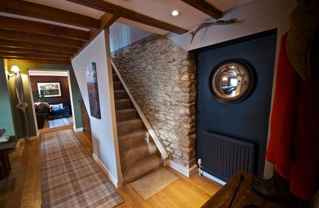 Luxuriously Restored Family Friendly 300 year old English Country Cottage