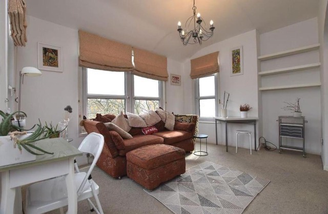 Luxury 1 Bedroom Apartment