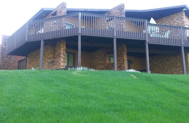 Luxury 1 Bedroom Apartment with Free Parking