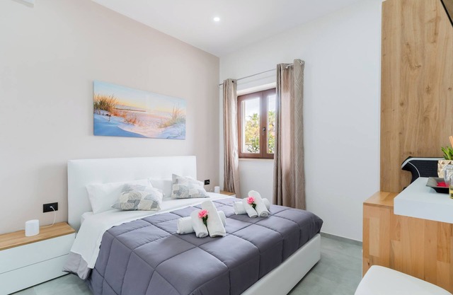 'Lujo 12 - Habitación Anna' con terraza compartida, Wi-Fi y aire acondicionado.