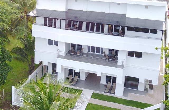 ¡Nueva casa de fiesta de lujo frente al mar 13BR!