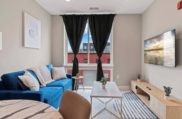 Luxury 1BD | 2 Beds | Northern Liberties