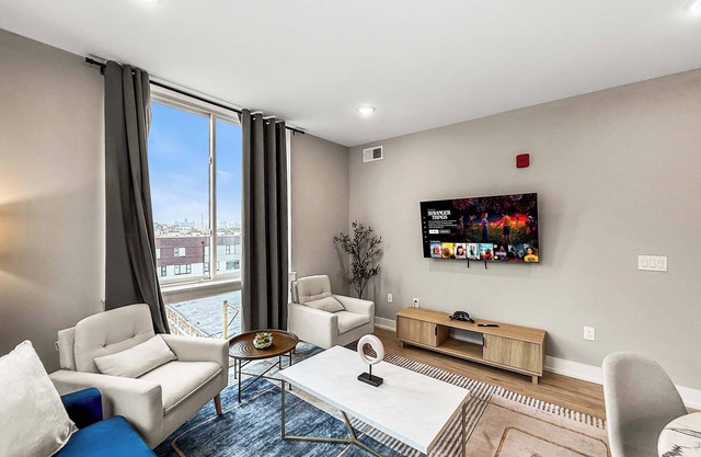 Luxury 1BD | 2 Beds | Northern Liberties