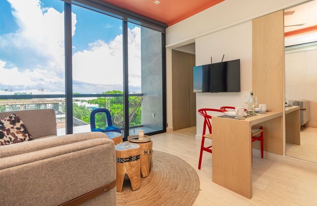 Lujoso 1BR BalcónandParking, 1 Cuadra de la 5ta Ave
