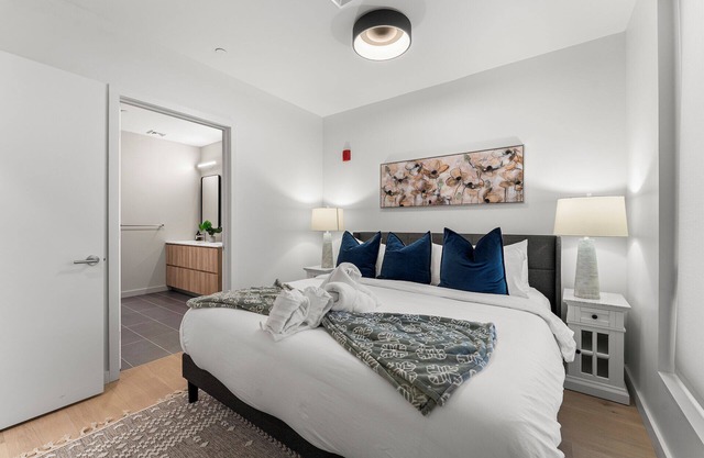Luxury 1BR Next to Broadway Southie 4369