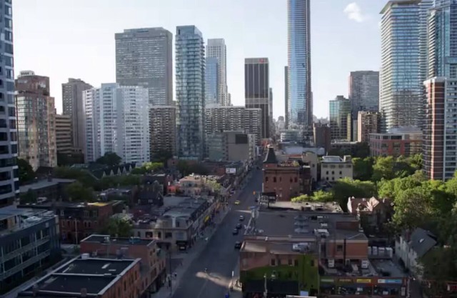 Luxury 2 Bed & 2 Bath Right Next To Subway In The Heart Of DT