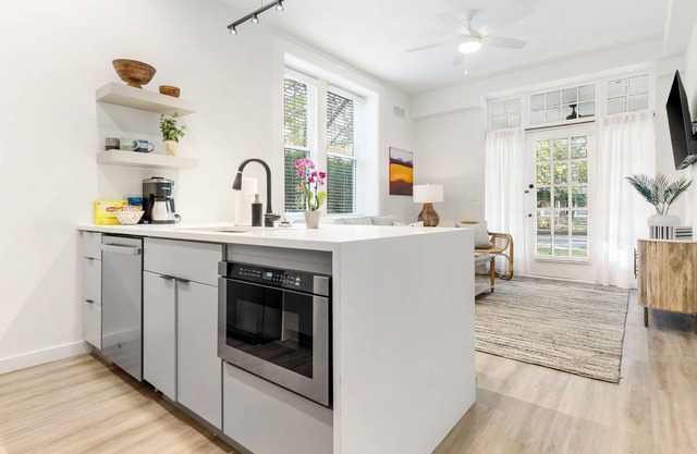 Luxury 2-Bed Apartment in Wilmington Highlands