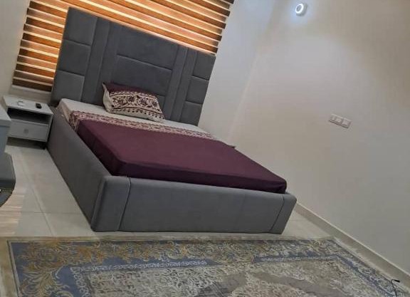 Luxury 2 Bedroom Apartment at Premiere Place Clapperton