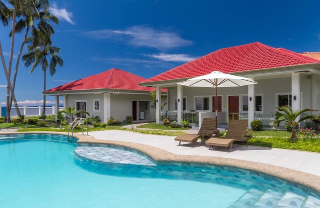 Luxury 2-bedroom Beachfront Villa with AC. Discounted long term stay rates