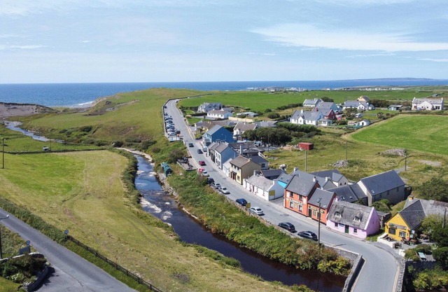 Fisherstreet Lodge, una lujosa suite de dos dormitorios en Doolin Village.