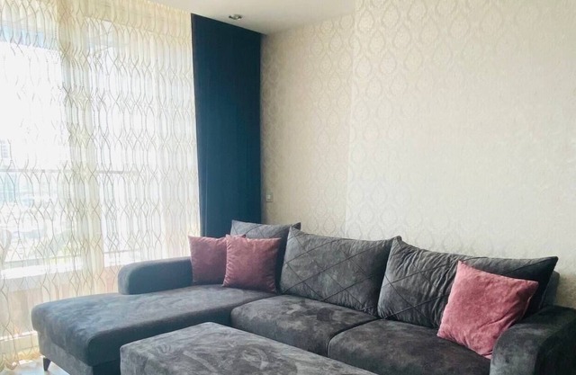 Luxury 2 Bedroom Suite Amazing Sea View in Center