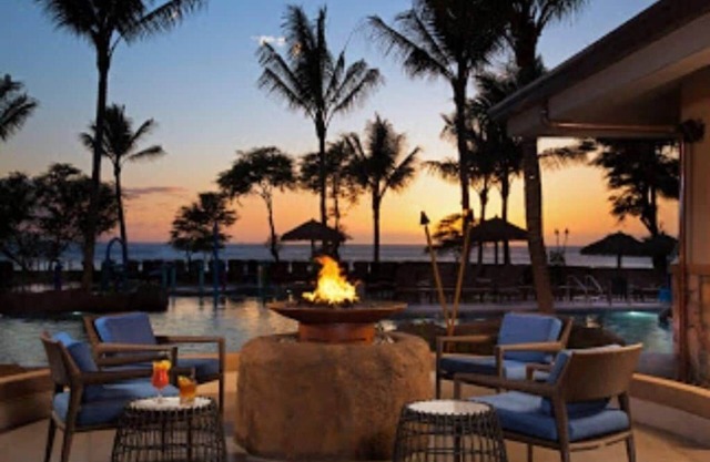 Luxury 2 BR Villa, sleeps 6, on Maui's World Famous Kaanapali Beach