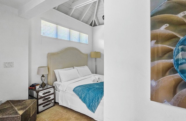 Luxury 2BDR Island Escape w/ Pool, Tennis, Ocean Access & Private Beach Club