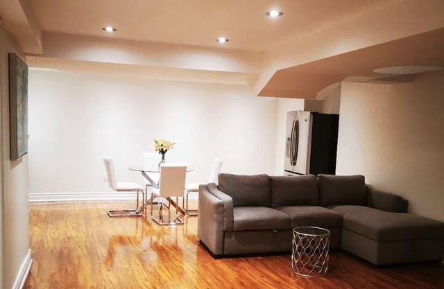 Luxury 2bedrooms basement