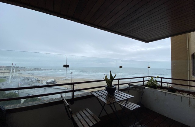 Luxury 3 bedroom beach front flat