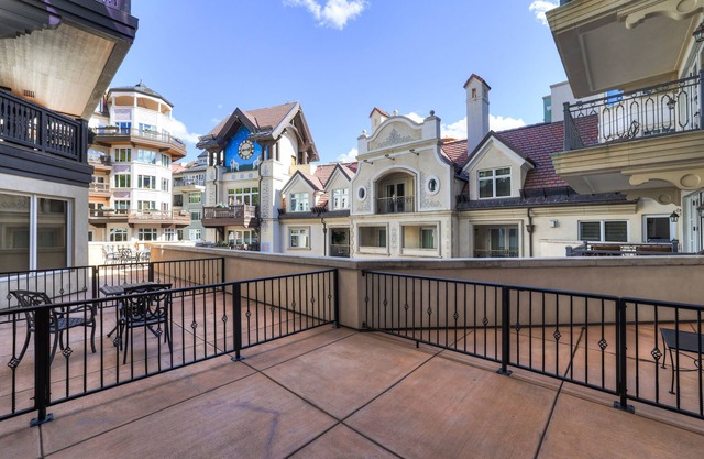 Luxury 3 Bedroom Condo at The Arrabelle by RedAwning - Save 20% on 7+ Nights!