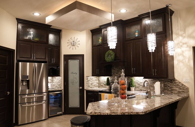 Luxury 3-Bedroom Home with Modern Amenities & Stunning Views