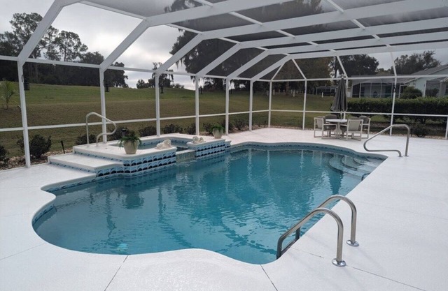 Luxury 3-bedroom villa with pool and hot tub