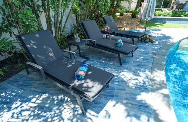 Villa de lujo de 3 dormitorios con piscina privada con jardín tropical - área de 1200m2