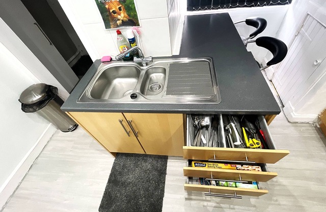 Luxury 3 Bedrooms Entire Flat - Self Check in & Check out