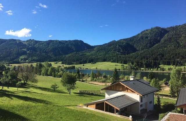 Habitación de lujo 3-Whg. directamente en el Weissensee