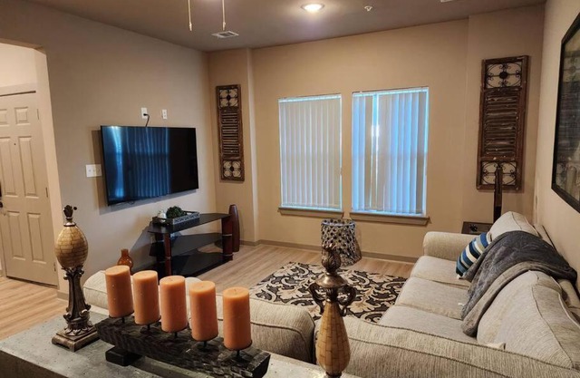 Luxury 3BR Apt-Pet-Parking-Wi-Fi