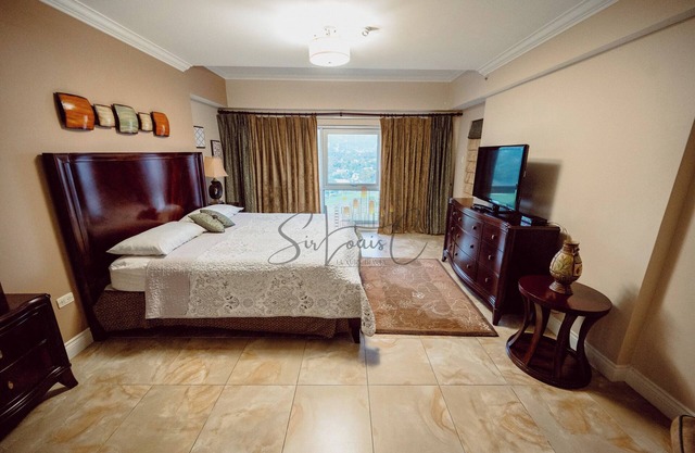 Luxury 3BR Condo Executive Stunning Views Captivating Secure