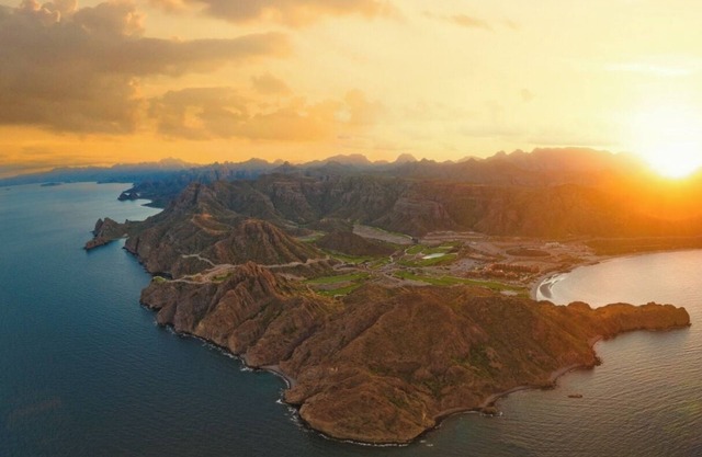 Luxury 3BR Penthouse in Loreto – Golf, Ocean Views & Ultimate Comfort