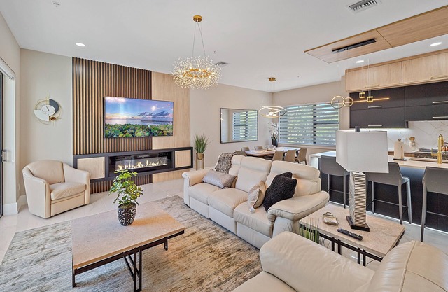 Luxury 3BR Townhouse w/Elevator & Rooftop | Walk to Downtown