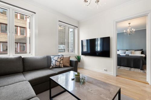 Luxury 4-Bedroom Apartment in Oslo's Heart - Walk to Major Attractions