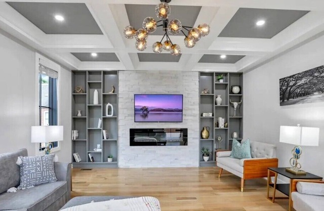 Luxury - 4 Bedroom House with two King Size Beds
