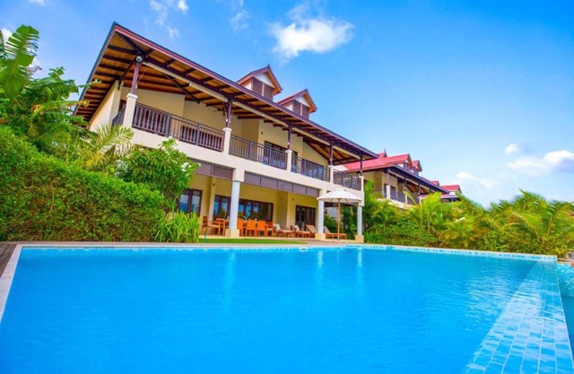 Luxury 4-bedroom Villa with Private Pool