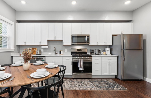 Luxury 4BR near Harvard & MIT + free parking